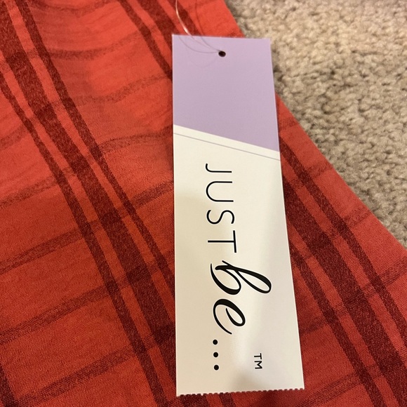 Just Be 3/4 Sleeve Air Flow V-neck Top - Picture 5 of 9